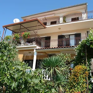 apartment-dokic.primorje-gorskikotar.com/