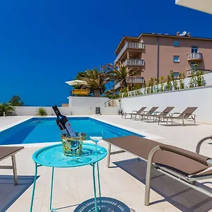 villa-ria-sveti-petar.hotelinzadar.com/